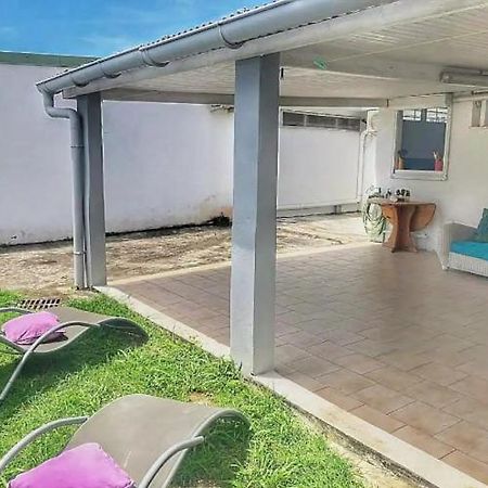 Malilia Beach House: Seaside Retreat with Wi-Fi Sainte-Anne Exterior photo